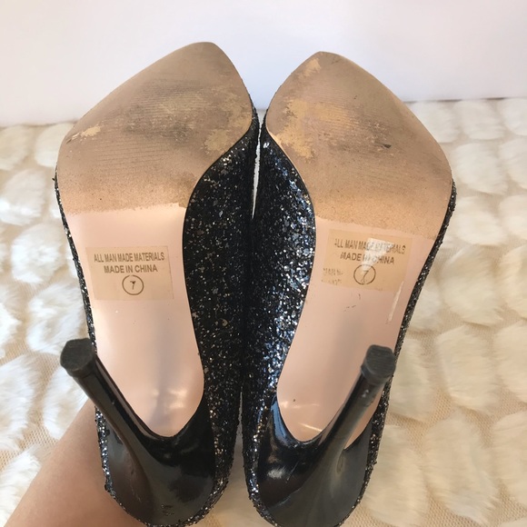 Sparkly black heels with fur Pom-Pom - Picture 5 of 6